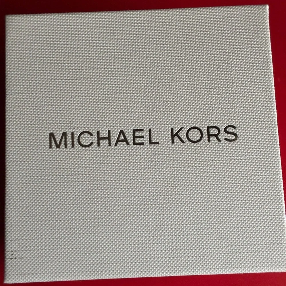 Michael Kors 🍒authentic michael